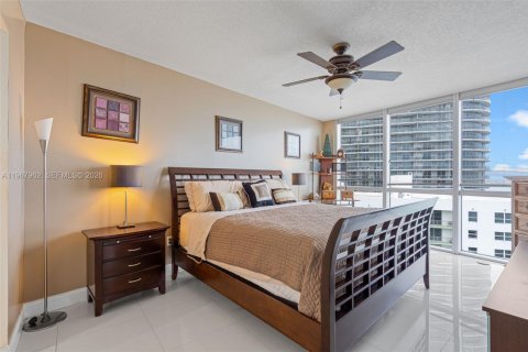 Condominio en venta en Miami, Florida, 2 dormitorios, 97.36 m2 № 2030929 - foto 5