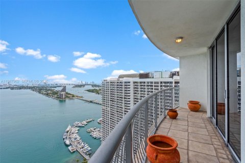Condominio en venta en Miami, Florida, 2 dormitorios, 97.36 m2 № 2030929 - foto 16