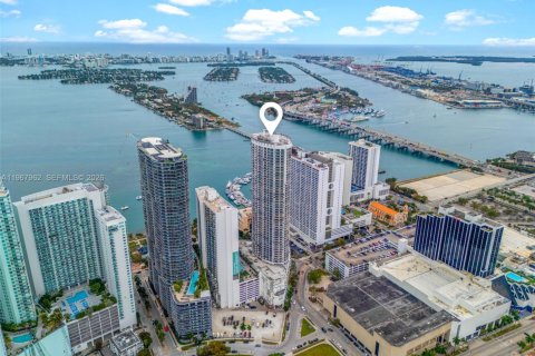 Condominio en venta en Miami, Florida, 2 dormitorios, 97.36 m2 № 2030929 - foto 12