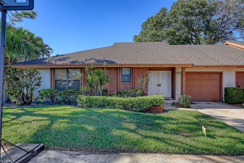House in Palm Beach Gardens, Florida 2 bedrooms, 123.37 sq.m. № 788939 - photo 1