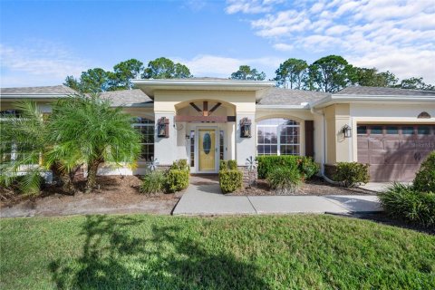 House in Palm Coast, Florida 4 bedrooms, 195.75 sq.m. № 1436147 - photo 2