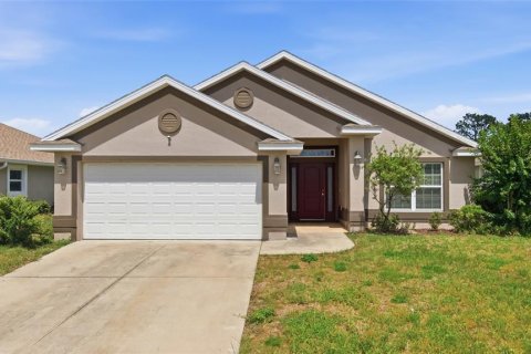 Casa en Ocala, Florida 4 dormitorios, 169.55 m2 № 2140266