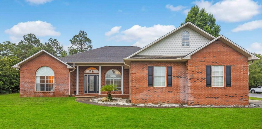 Casa en Crestview, Florida 3 dormitorios, 228.45 m2 № 590090