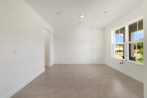 House in Apopka, Florida 5 bedrooms, 317.45 sq.m. № 1886028 - photo 6