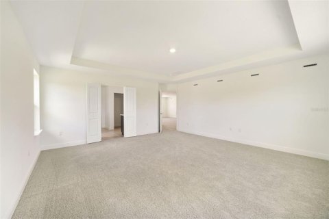 House in Apopka, Florida 5 bedrooms, 317.45 sq.m. № 1886028 - photo 16