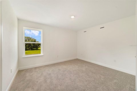 House in Apopka, Florida 5 bedrooms, 317.45 sq.m. № 1886028 - photo 24