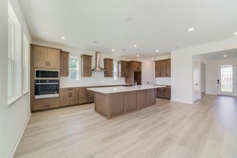House in Apopka, Florida 5 bedrooms, 317.45 sq.m. № 1886028 - photo 30