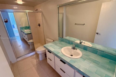 Condominio en alquiler en Miami Beach, Florida, 2 dormitorios, 141.21 m2 № 1959388 - foto 17