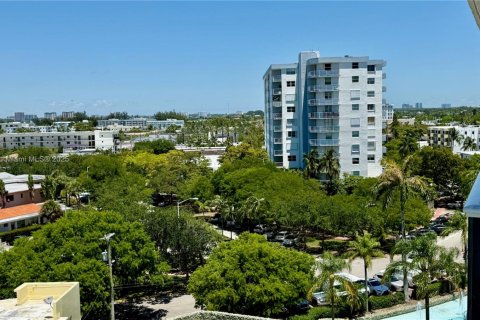 Condominio en alquiler en Miami Beach, Florida, 2 dormitorios, 141.21 m2 № 1959388 - foto 21