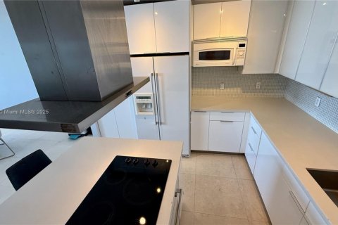 Condominio en alquiler en Miami Beach, Florida, 2 dormitorios, 141.21 m2 № 1959388 - foto 8
