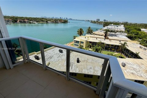 Condominio en alquiler en Miami Beach, Florida, 2 dormitorios, 141.21 m2 № 1959388 - foto 22