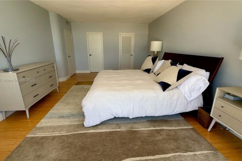 Condominio en alquiler en Miami Beach, Florida, 2 dormitorios, 141.21 m2 № 1959388 - foto 12