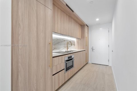 Condominio en alquiler en Miami, Florida, 48.22 m2 № 2059631 - foto 14