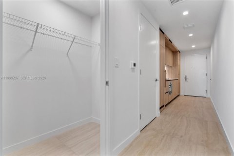 Condominio en alquiler en Miami, Florida, 48.22 m2 № 2059631 - foto 13