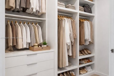 Condominio en alquiler en Miami, Florida, 48.22 m2 № 2059631 - foto 12