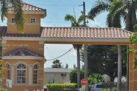 Condo à Hallandale Beach, Floride, 1 chambre  № 2241836