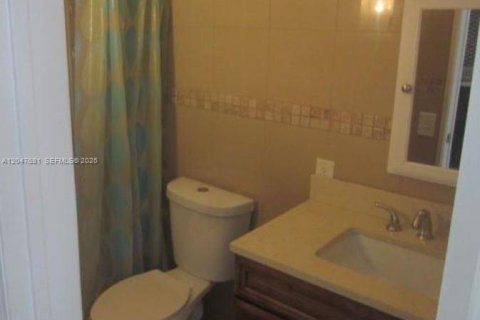 Copropriété à louer à Hallandale Beach, Floride: 1 chambre № 2241836 - photo 7