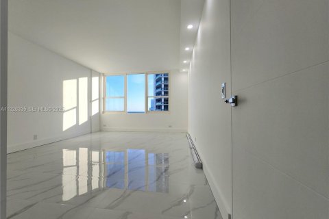 Купить кондоминиум в Холливуд, Флорида 2 спальни, 102.19м2, № 1984727 - фото 11