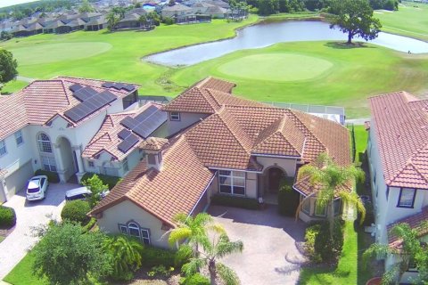 House in Davenport, Florida 5 bedrooms, 277.03 sq.m. № 1745230 - photo 1