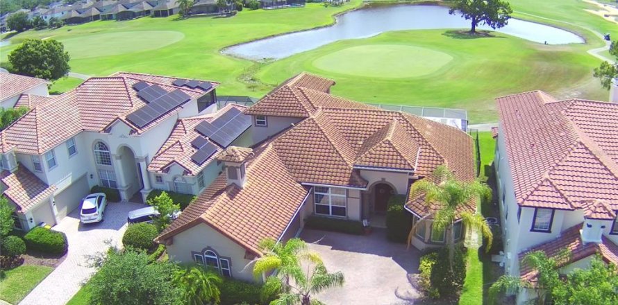 House in Davenport, Florida 5 bedrooms, 277.03 sq.m. № 1745230