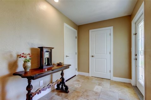 House in Saint Petersburg, Florida 3 bedrooms, 167.69 sq.m. № 1736822 - photo 6