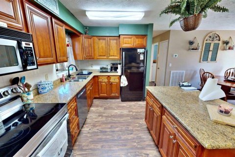 Casa en venta en Wauchula, Florida, 3 dormitorios, 137.87 m2 № 1917026 - foto 10