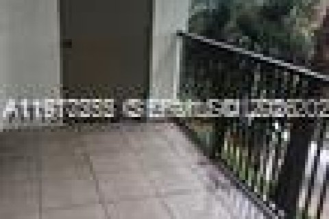 Copropriété à vendre à Hollywood, Floride: 1 chambre, 78.13 m2 № 2041777 - photo 22