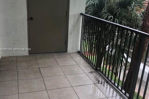 Copropriété à vendre à Hollywood, Floride: 1 chambre, 78.13 m2 № 2041777 - photo 17