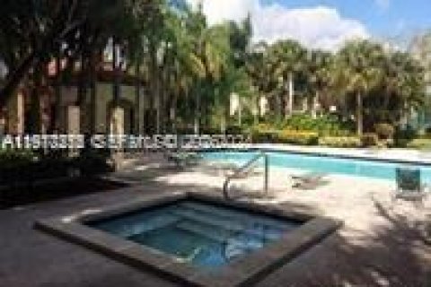 Copropriété à vendre à Hollywood, Floride: 1 chambre, 78.13 m2 № 2041777 - photo 21