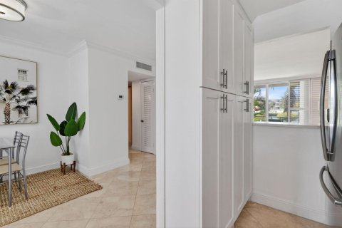 Copropriété à vendre à Palm Beach, Floride: 2 chambres, 91.97 m2 № 2087768 - photo 18
