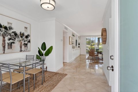 Copropriété à vendre à Palm Beach, Floride: 2 chambres, 91.97 m2 № 2087768 - photo 8