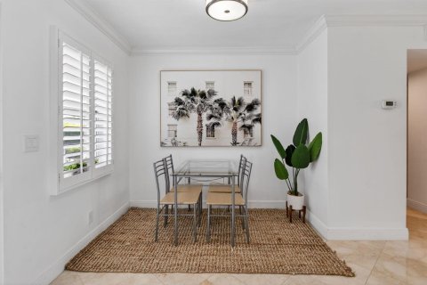 Copropriété à vendre à Palm Beach, Floride: 2 chambres, 91.97 m2 № 2087768 - photo 13