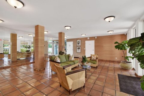Copropriété à vendre à Palm Beach, Floride: 2 chambres, 91.97 m2 № 2087768 - photo 3