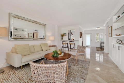 Copropriété à vendre à Palm Beach, Floride: 2 chambres, 91.97 m2 № 2087768 - photo 9