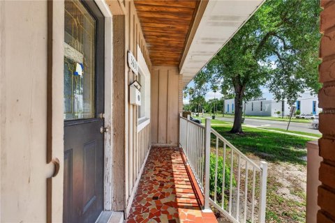 House in Lakeland, Florida 3 bedrooms, 113.25 sq.m. № 2215605 - photo 4
