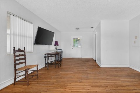 House in Lakeland, Florida 3 bedrooms, 113.25 sq.m. № 2215605 - photo 9