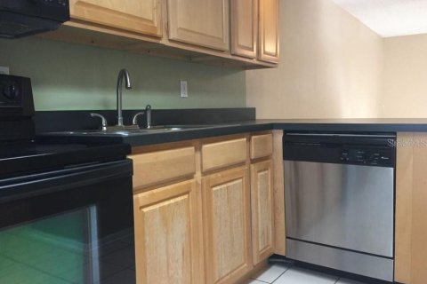 Townhouse in Winter Springs, Florida 2 bedrooms, 100.33 sq.m. № 1911009 - photo 9