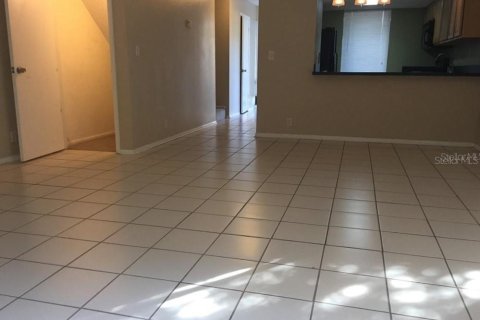 Townhouse in Winter Springs, Florida 2 bedrooms, 100.33 sq.m. № 1911009 - photo 2