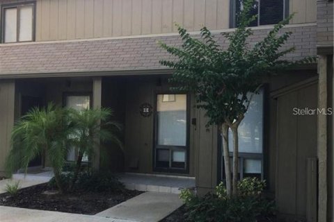 Townhouse in Winter Springs, Florida 2 bedrooms, 100.33 sq.m. № 1911009 - photo 1