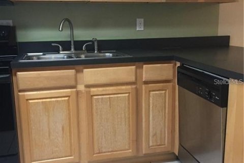 Townhouse in Winter Springs, Florida 2 bedrooms, 100.33 sq.m. № 1911009 - photo 7