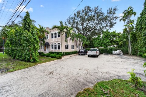 Appartement à louer à Coral Gables, Floride: 2 chambres, 81.29 m2 № 2384719 - photo 3