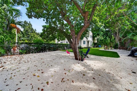 Appartement à louer à Coral Gables, Floride: 2 chambres, 81.29 m2 № 2384719 - photo 25