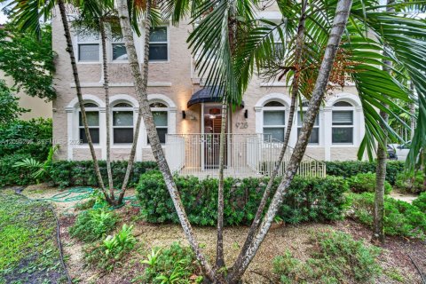 Appartement à Coral Gables, Floride 2 chambres, 81.29 m2 № 2384719