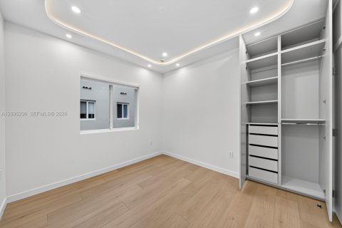 Appartement à louer à Coral Gables, Floride: 2 chambres, 81.29 m2 № 2384719 - photo 17