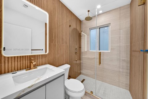 Appartement à louer à Coral Gables, Floride: 2 chambres, 81.29 m2 № 2384719 - photo 13