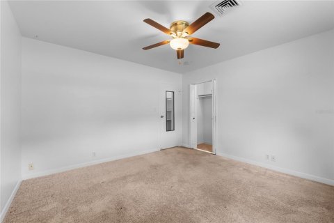 House in Winter Haven, Florida 2 bedrooms, 98.48 sq.m. № 1894855 - photo 15