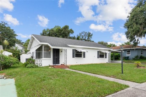 House in Winter Haven, Florida 2 bedrooms, 98.48 sq.m. № 1894855 - photo 1