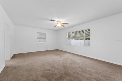 House in Winter Haven, Florida 2 bedrooms, 98.48 sq.m. № 1894855 - photo 9