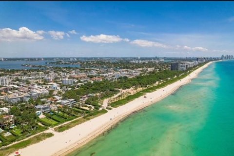 Condo in Miami Beach, Florida, 2 bedrooms  № 1832514 - photo 3