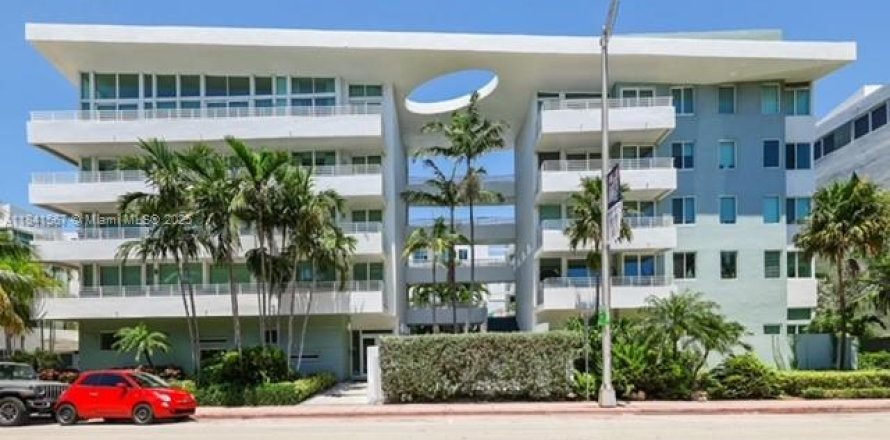 Condo in Miami Beach, Florida, 2 bedrooms  № 1832514
